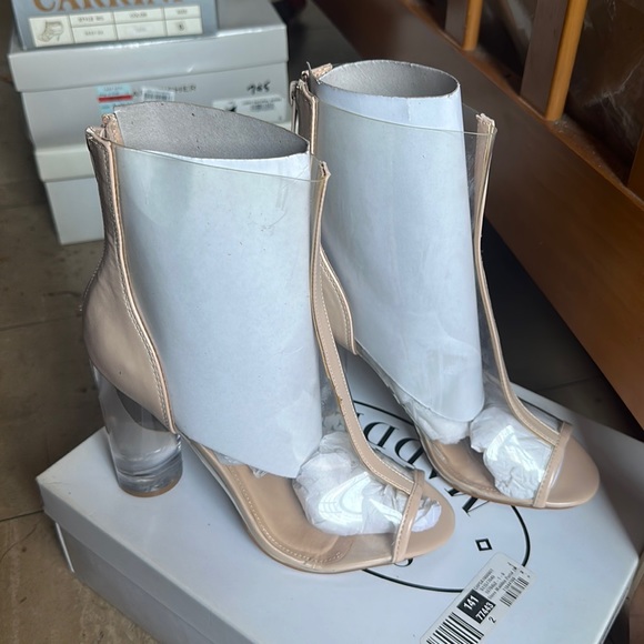 Steve Madden Portal Nude Heels in Size 8 - Picture 1 of 6